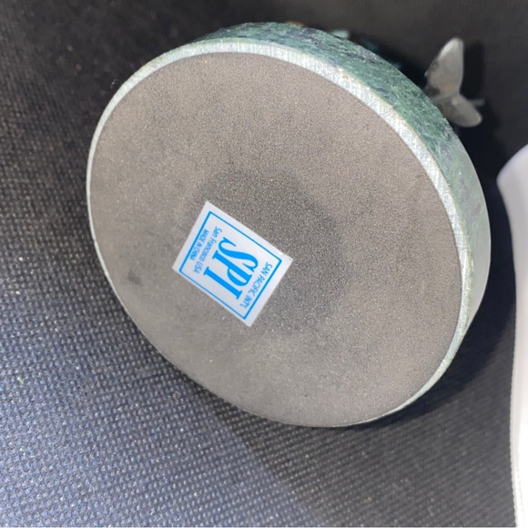 SPI DOLPHINS SCULPTURE METAL BRASS ON GREEN MARPLE VINTAGE - Picture 3 of 6